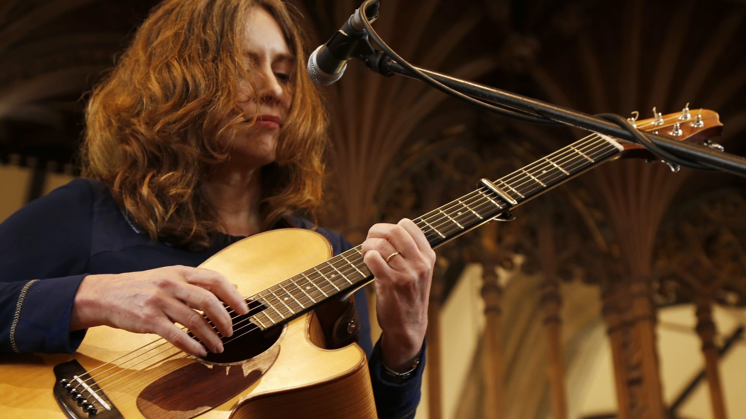 Sarah McQuaid in Concert