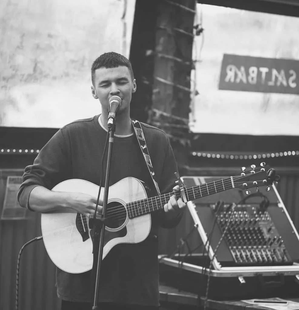 Live on the Lizard – Toby Webb